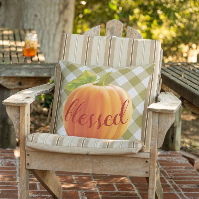 Coussin Citrouille de récolte d'automne bénie sur Gingham (Chaise)