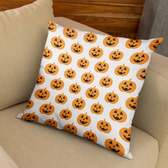 Coussin Citrouille orange Jack O Lantern Motif Halloween (Créateur téléchargé)