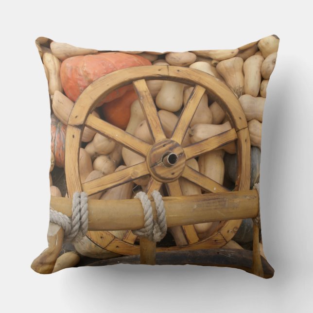 Coussin Citrouilles et Roue de la charrette rurale en bois (Recto)