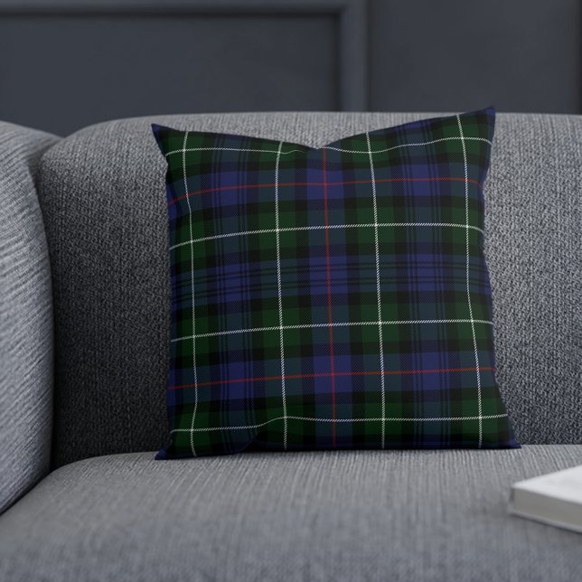 Coussin Clan Plaid MacKenzie violet vert Tartan Rustique (Rustic Plaid Elegant MacKenzie Tartan Throw Pillow)