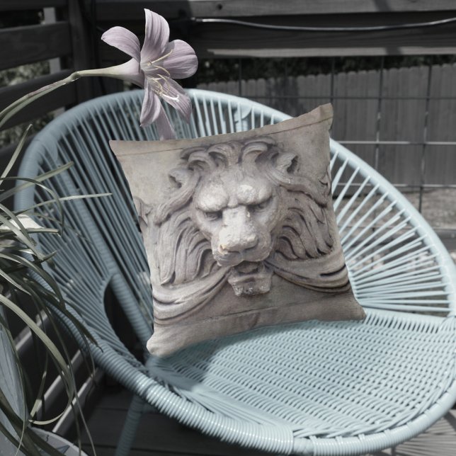 Coussin Classic LionHead Architectural Relief Grey (Créateur téléchargé)