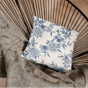 Coussin Classique motif toile fleurie bleu aquarelle blanc