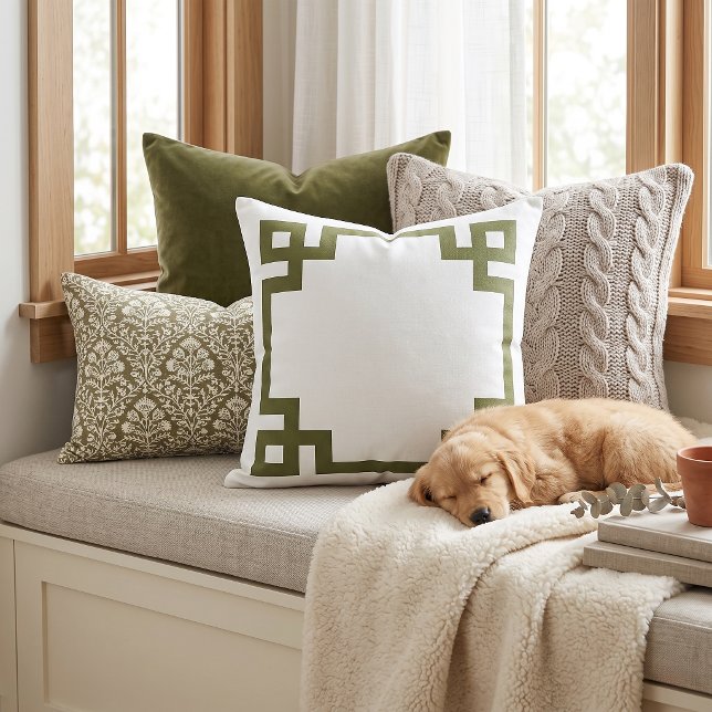 Coussin Clé grecque vert olive et blanc | Couleurs modifia (Créateur téléchargé)