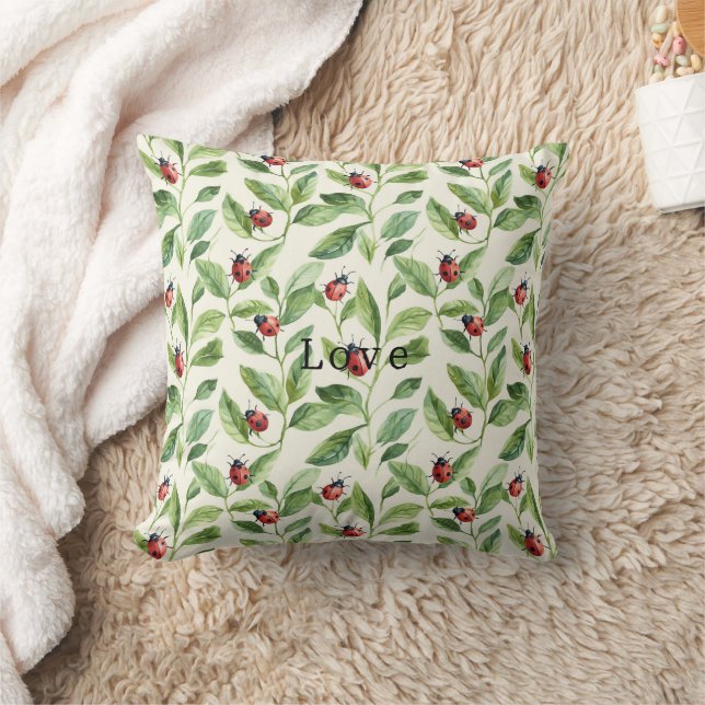 Coussin Coccinelles sur le jardin de feuilles vertes (Couverture)