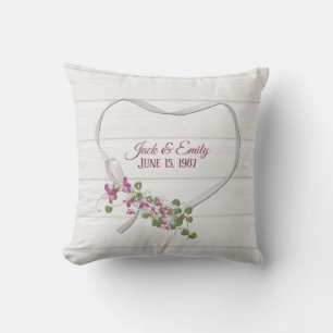 Coussin Cœur de ruban floral avec date de mariage