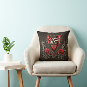 Coussin Cœur majestueux, une romance gothique