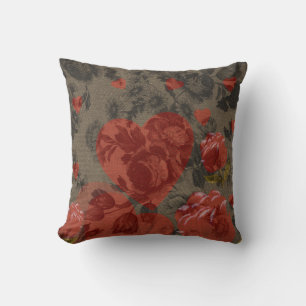 Coussin Coeur rouge sur belle vintage florale