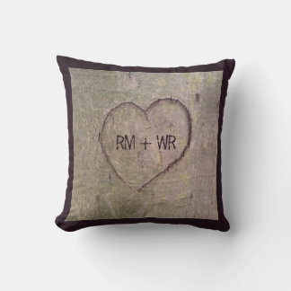 Coussin Coeur sculpté dans un arbre