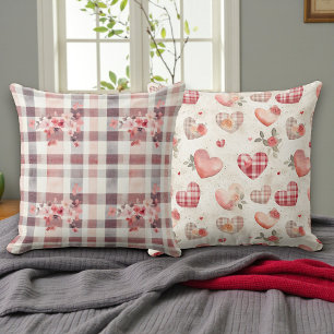 Coussin Cœurs à carreaux gris et rouge double face