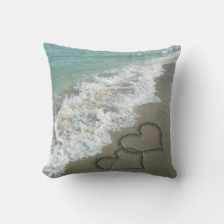 Coussin Coeurs de sable sur la plage