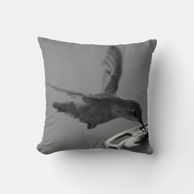 Coussin Colibri au Distributeur Noir et Blanc 3 sur 3 (Recto)