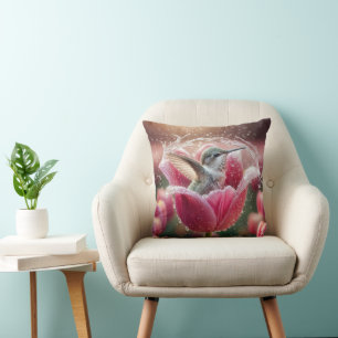 Coussin Colibri éclaboussant dans une tulipe