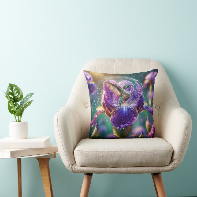 Coussin Colibri se baignant dans un iris (Chaise)
