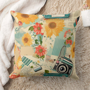 Coussin Collage d'été de caméra sarcelle et tournesol doré