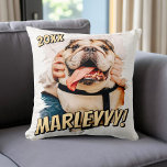 Coussin Comic moderne simple Grunge personnalisé photo pou<br><div class="desc">Ce design simple et classique est composé de typographie serif et d'ajouter une photo personnalisée de votre animal de compagnie.</div>
