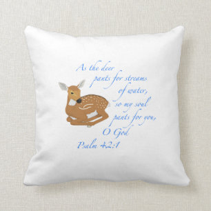 Coussin Comme les cerfs communs se reposent