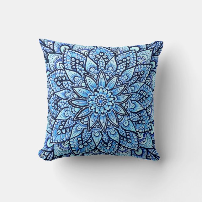 Coussin Conception de mandala dessinée à la main au crayon (Recto)