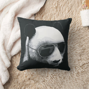Coussin Conception de tête de panda avec lunettes de solei
