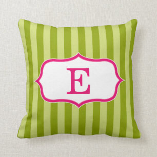 Coussin Conception rose de monogramme de rayures de vert