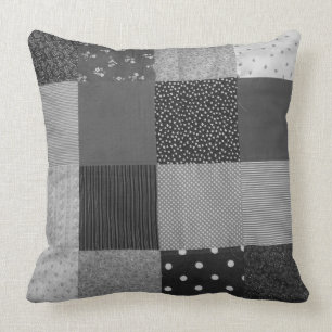 Coussin conception vintage de tissu de patchwork noire et