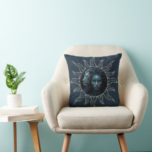 Coussin Connexion mystique, femme mystique et lion.