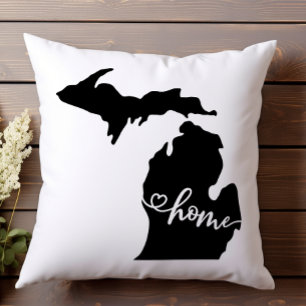 Coussin Contour du cœur de l'État d'origine Michigan