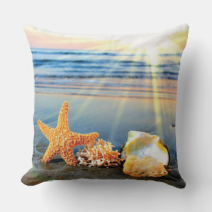 Coussin Coquillages marins et étoiles de mer sur la plage