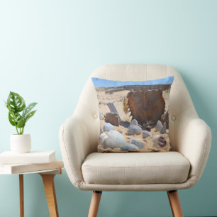 Coussin Coquillages sur la plage par Shirley Taylor