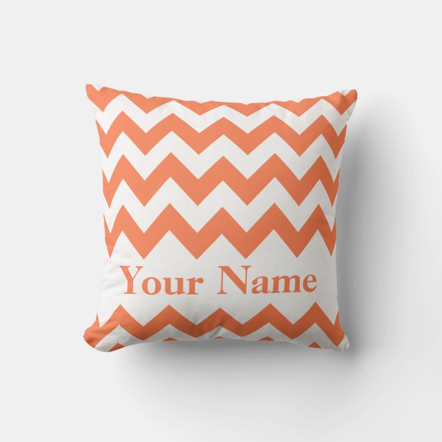 Coussin Coral Chevron Bold avec monogramme (Recto)