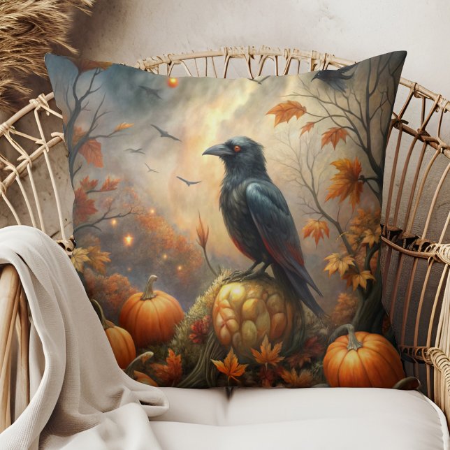 Coussin Corbeau et Citrouille - Décor d'automne sombre (Raven and Pumpkin – Dark Autumn Decor Throw Pillow in a boho rattan armchair)