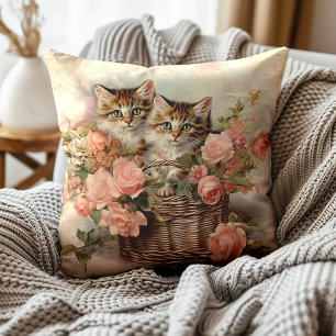 Coussin Corbeille de chatons roses roses peinture vintage