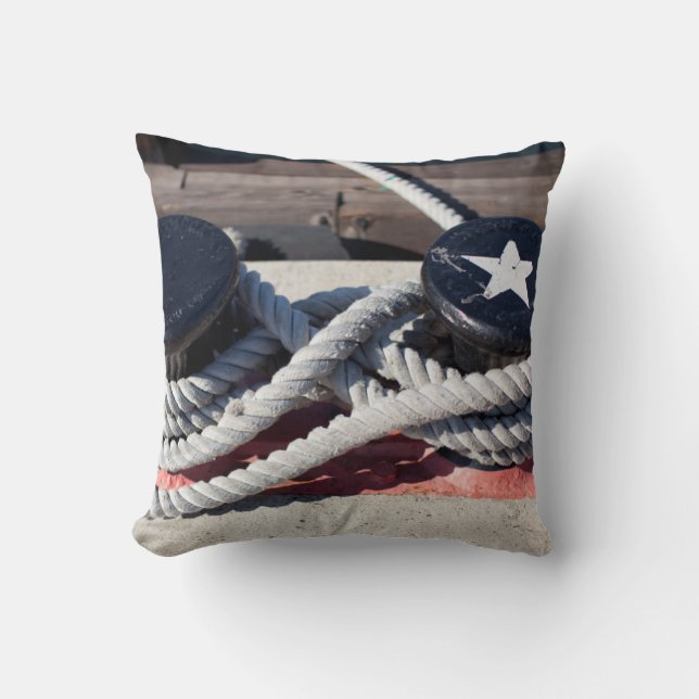 Coussin Corde attachée à deux bornes (Recto)