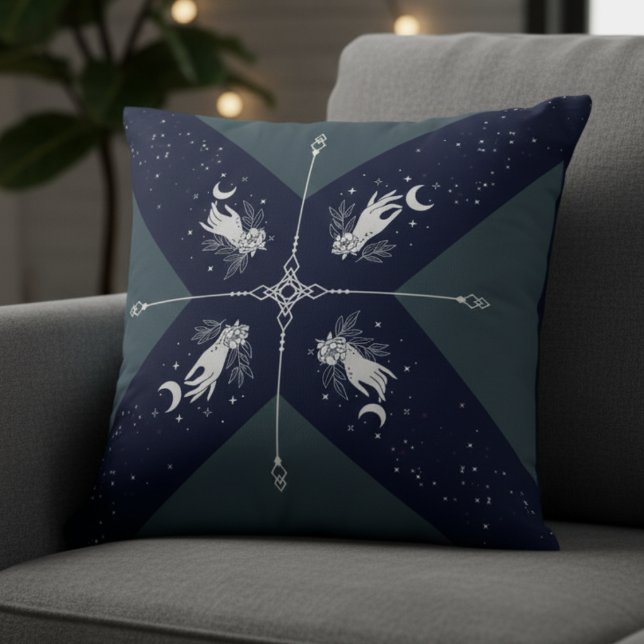 Coussin Cosmic Navy Blue et Silver Mystic Moon Hands (A cosmic accent piece with an elegant and dark aesthetic)