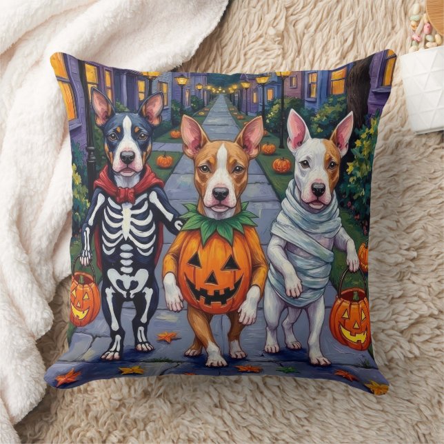 Coussin Costumes d'Halloween de Bull Terrier (Couverture)