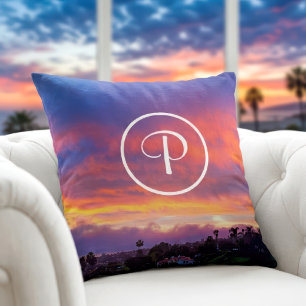 Coussin Coucher de soleil rose jaune bleu monogramme initi