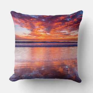 Coussin Coucher de soleil rouge sur la mer, Californie