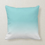 Coussin Couleur bleu Aqua de 2021 Ombre populaire<br><div class="desc">Ce design a été créé par art numérique et peut être personnalisé dans la zone fournie. Contactez-moi à l'adresse colorflowcreations@gmail.com si vous souhaitez que ce design soit disponible sur un autre produit. Achetez ma peinture acrylique abstraite originale à vendre à www.etsy.com/shop/colorflowart. Voir d'autres de mes créations ou suivez-moi à www.facebook.com/colorflowcreations,...</div>