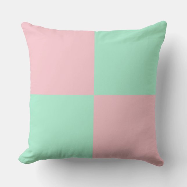 Coussin Couleur en bon état rose-clair et légère (Recto)