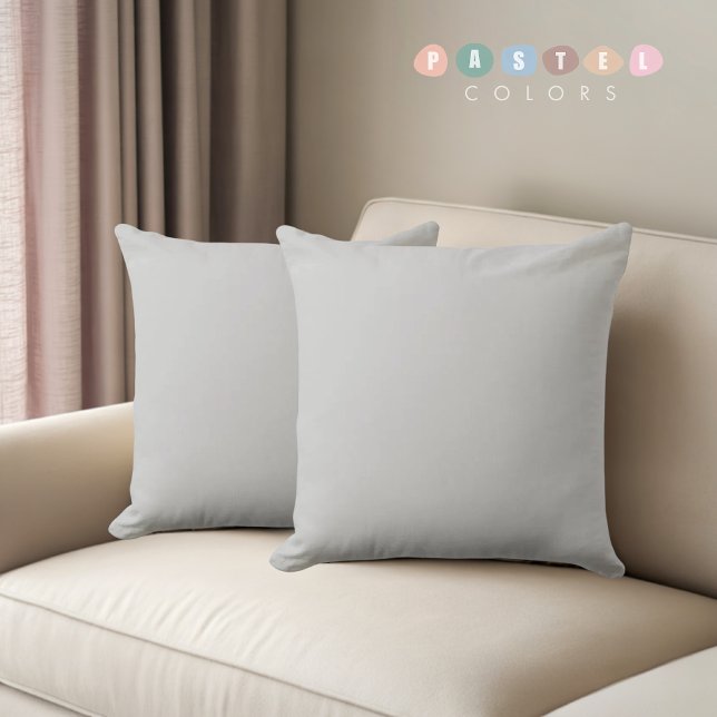 Coussin Couleur gris clair et souple en acier pastel (Solid Soft Light Gray Pastel Steel Grey Color Throw Pillow)