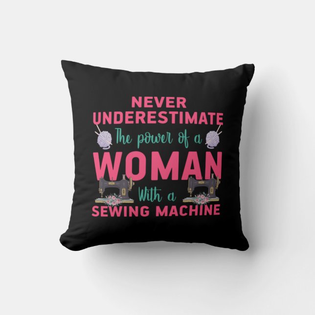 Coussin Couper Le Pouvoir D'Une Femme Avec Une Machine À C (Recto)