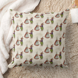 Coussin Couple de lapin vintage en vêtements victoriens