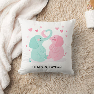 Coussin Couple d'éléphants mignons personnalisé pour la Sa
