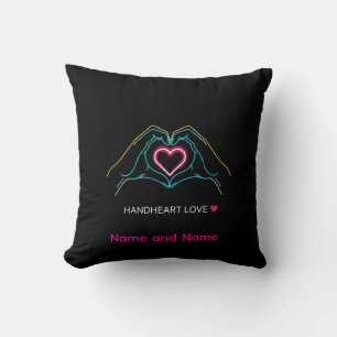 Coussin Couple Réaliste de Luxe se Tenant la Main Bague en