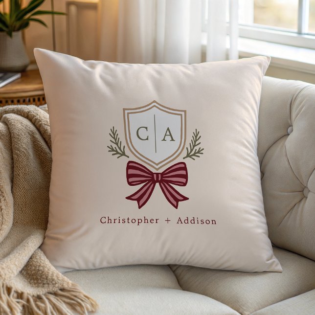 Coussin Couple's Monogram Crest Bow Christmas Throw Pillow (Créateur téléchargé)