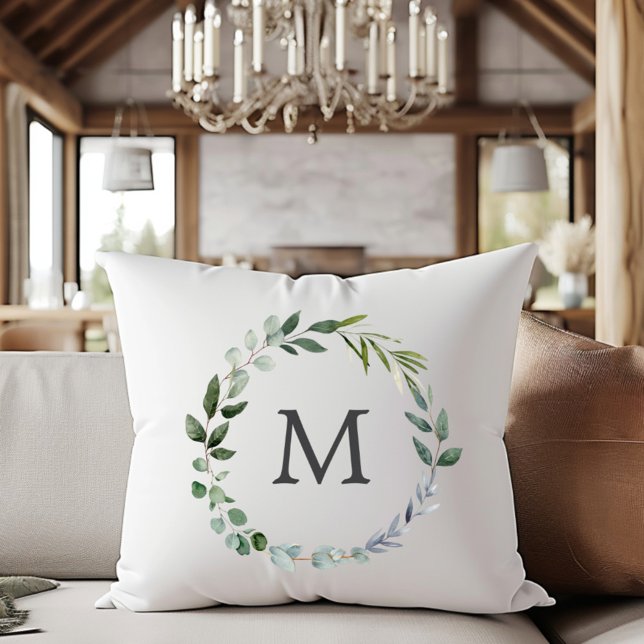 Coussin Couronne de feuilles de sauge vertes avec monogram (In situ)