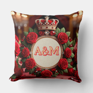 Coussin Couronne de rose personnalisée avec monogramme et