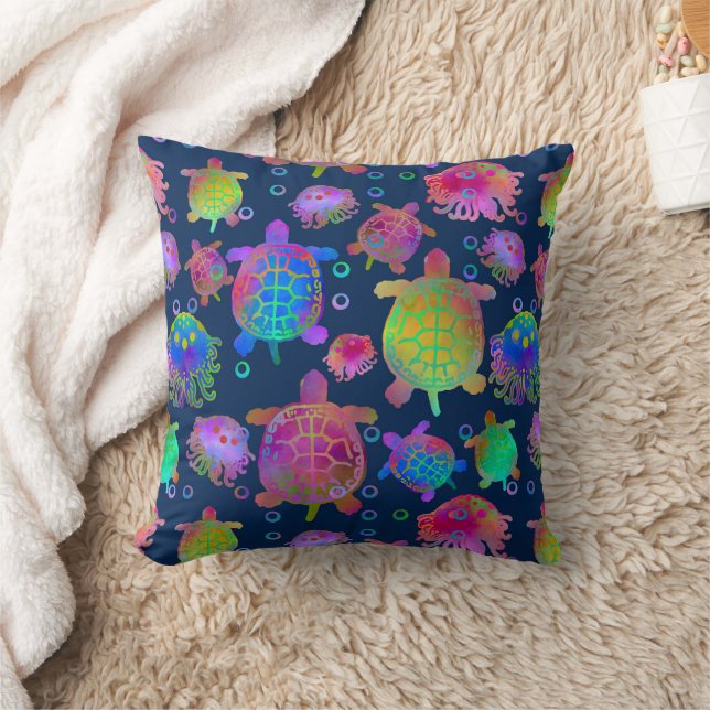 Coussin Course avec des tortues dans les profondeurs océan (Couverture)