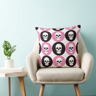 COUSSIN CRÂNES HALLOWEEN ROSE NOIR ET BLANC