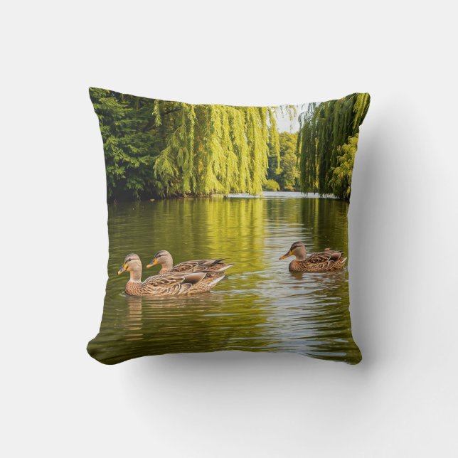 Coussin Créer une image d'un groupe de baignade sur les qu (Recto)