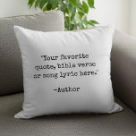 Coussin Créez votre propre devis personnalisé de machine à<br><div class="desc">Créez votre propre oreiller de jetage de devis personnalisé. Caractéristiques minimaliste typographie vintage de machine à écrire.</div>